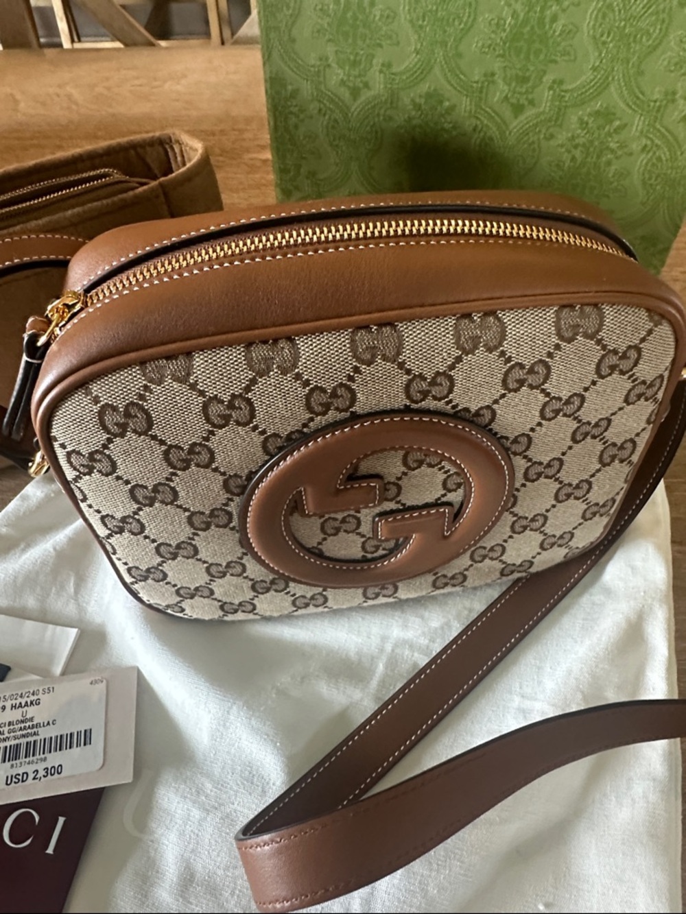 Gucci Beige GG Supreme Canvas and Brown Leather Crossbody Bag - Picture 4 of 12